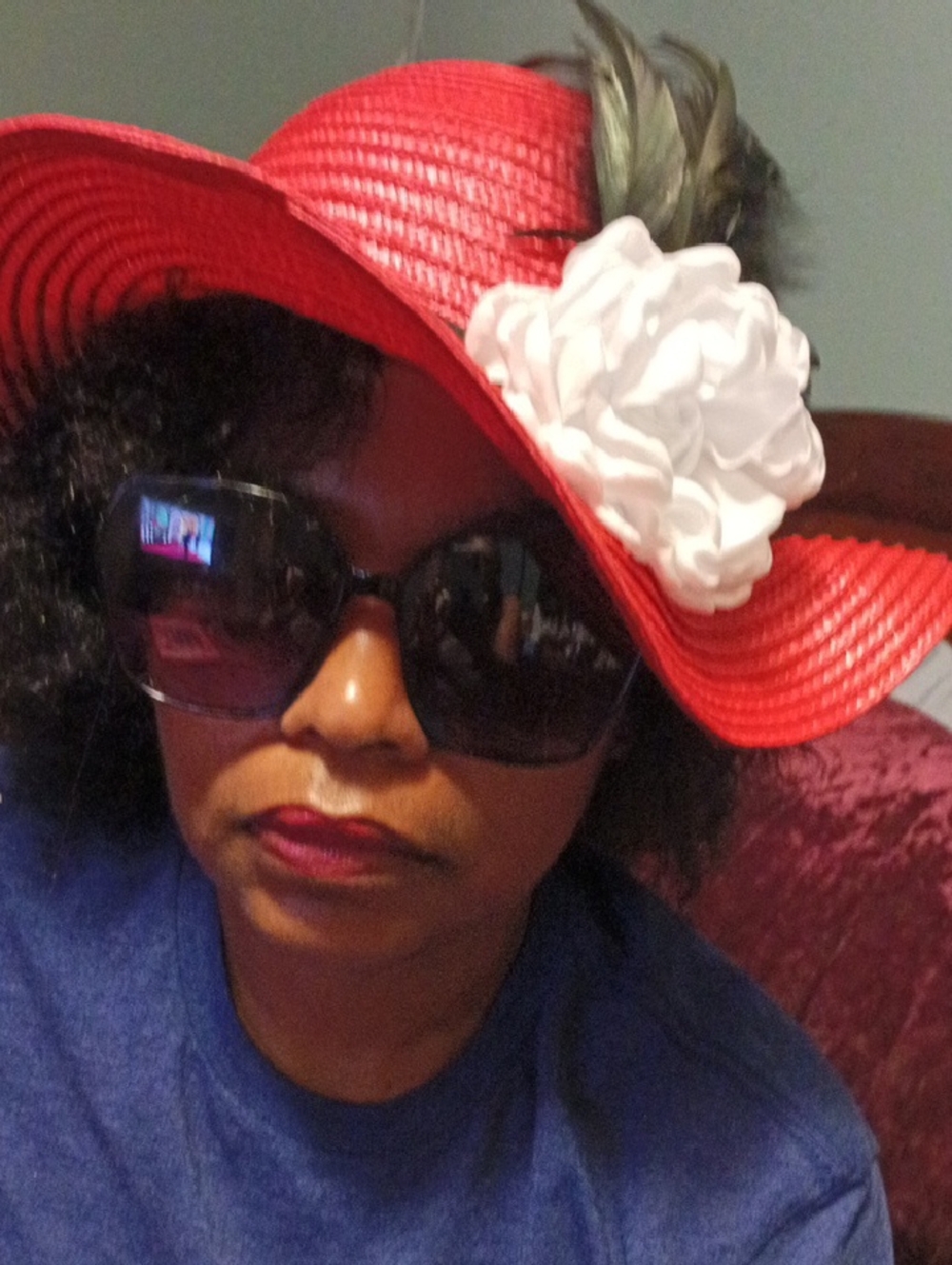 Red Women's Wide-Brim Straw Hat with White Flower Accent